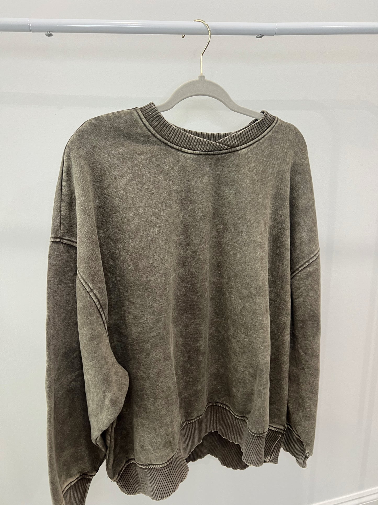 Acid Washed Pullover | PLUS