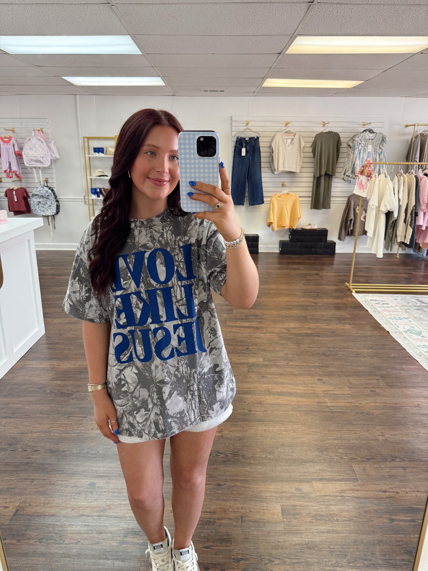 Love Like Jesus Tee