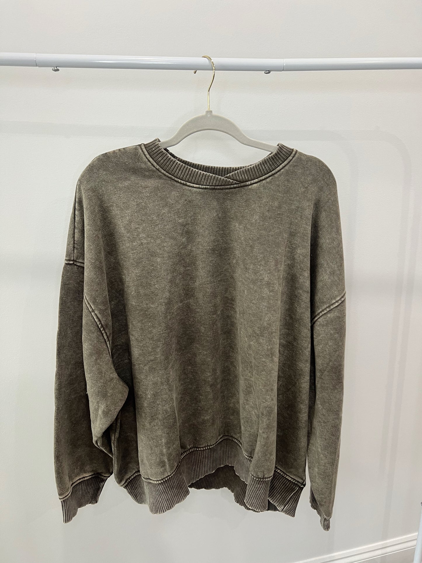 Acid Washed Pullover | PLUS